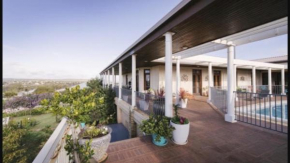 Отель Fairway Manor Accomodation  Нортам